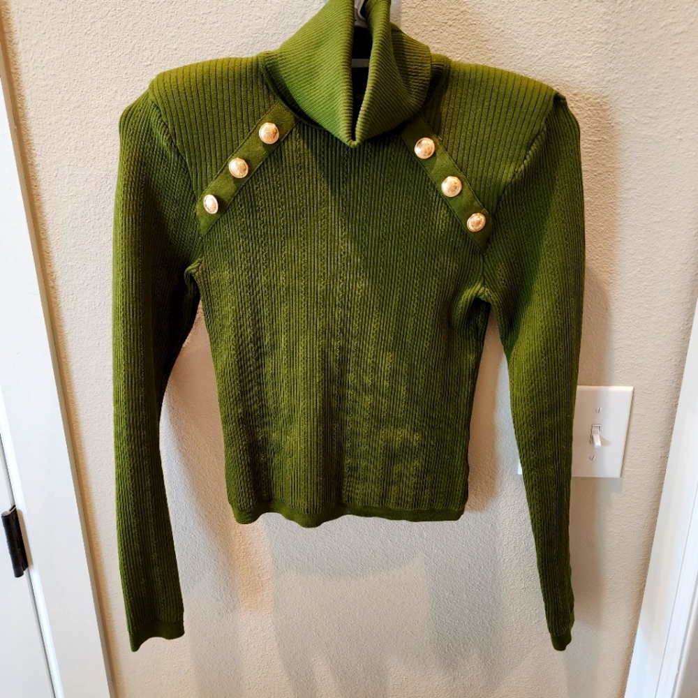 Long sleeve cropped turtle neck sweater